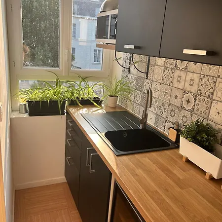 Le Paradis Bellamy, * Nantes